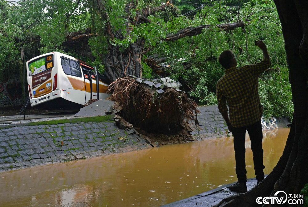 长期乾旱再逢暴雨 巴西至少8人死亡