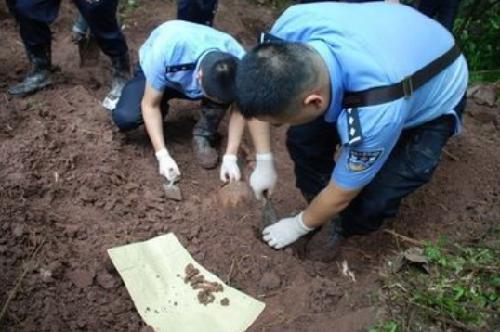 武汉警方回应博主在天兴洲捡到人骨 正调查中