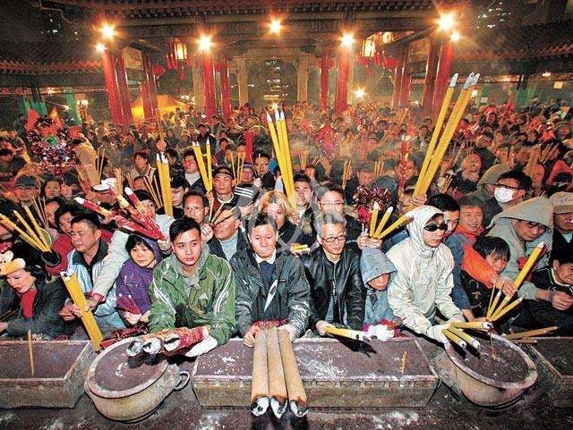 香港好去处｜黄大仙信俗文化节 夜游黄大仙祠、行坟场 体验多个工作坊：颂钵、沙画、音叉、香薰蜡片