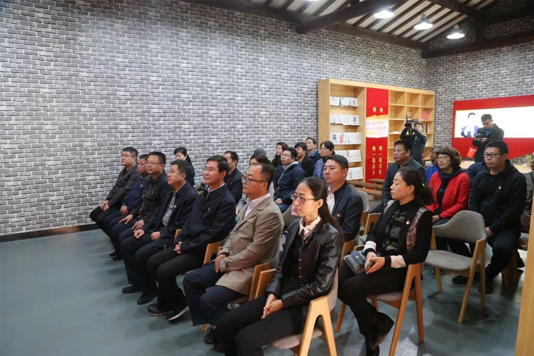 霞云岭乡重点项目推进会：地企联动加速发展