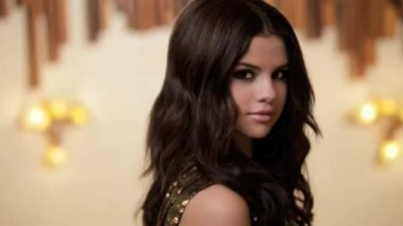 Selena Gomez 订婚了！情路跌跌撞撞后情定的Benny Blanco是谁？