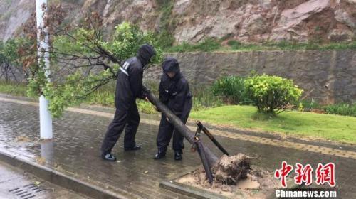 今明两天冷空气将继续影响中东部地区 气温下降需保暖